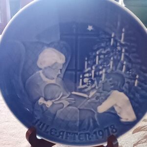 Royal Copenhagen 1978 Bing &Grondahl Blue Christmas Plate